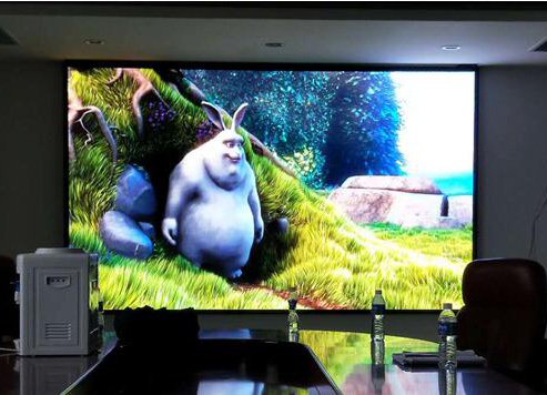 新汶礦務(wù)局華豐煤礦辦公樓會(huì)議室及井口全彩屏P2.5合計(jì)20平方